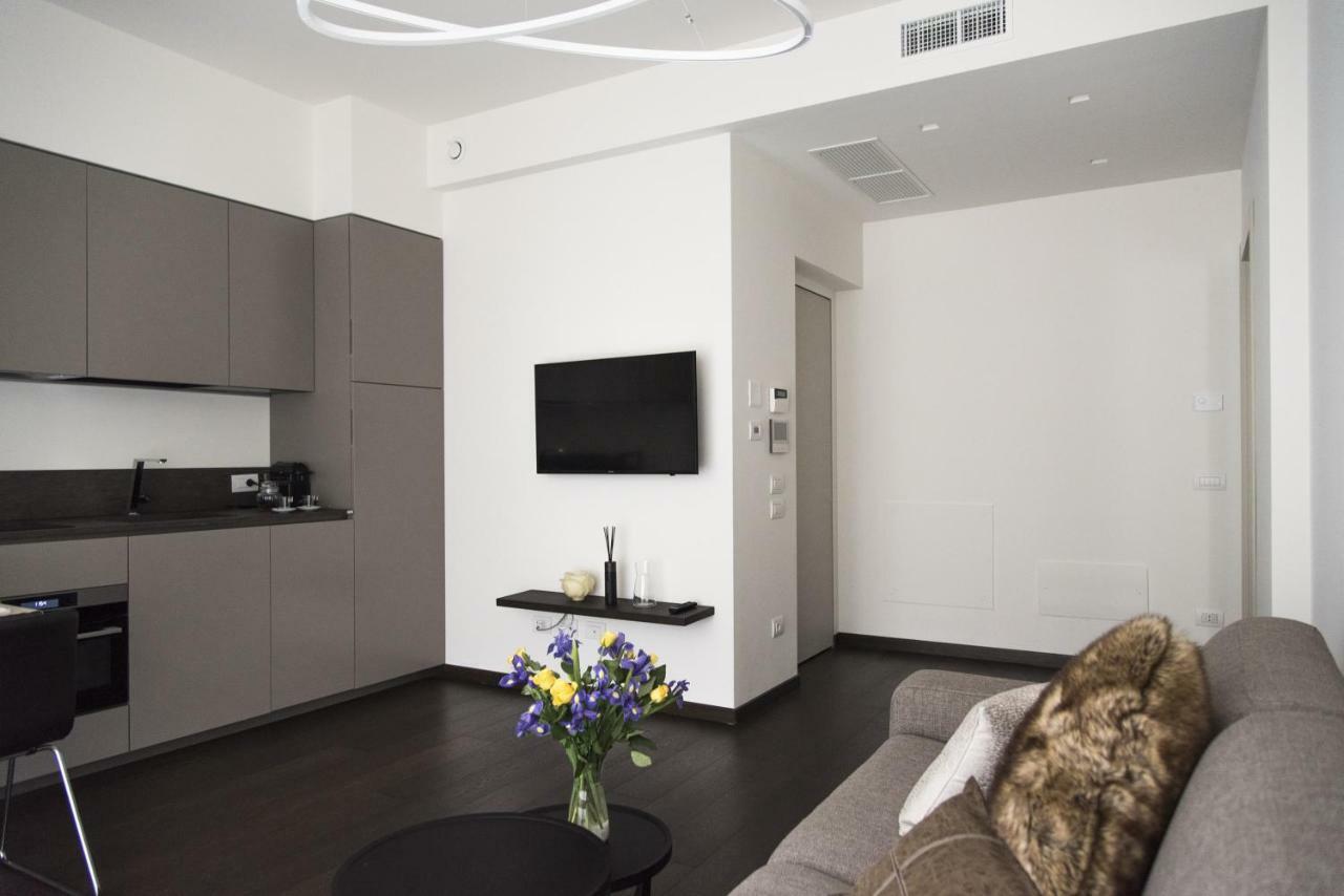 Design & New Center Apartments Милано Екстериор снимка