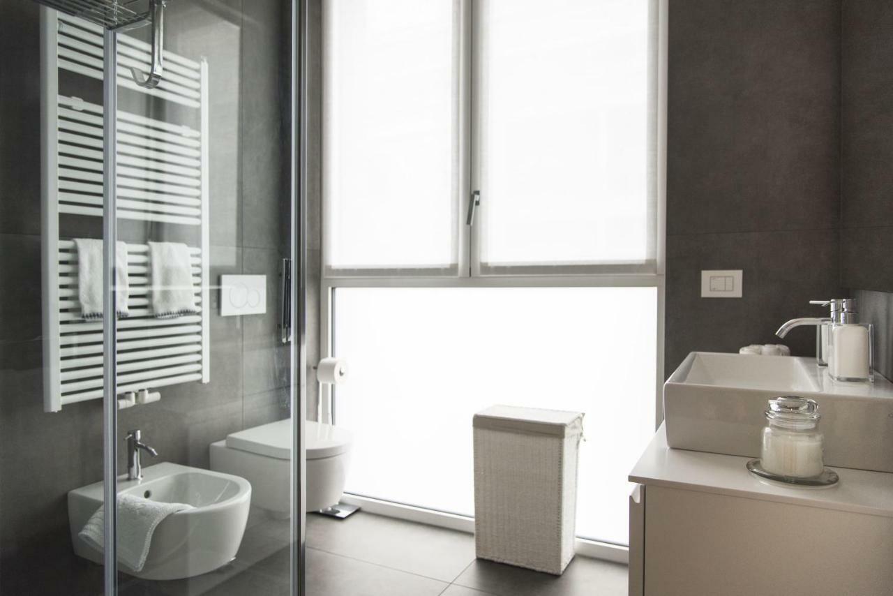 Design & New Center Apartments Милано Екстериор снимка