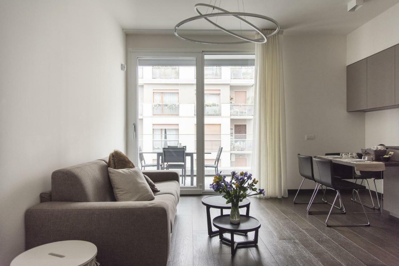 Design & New Center Apartments Милано Екстериор снимка