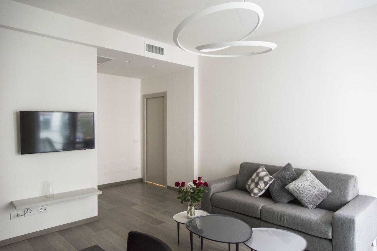 Design & New Center Apartments Милано Екстериор снимка